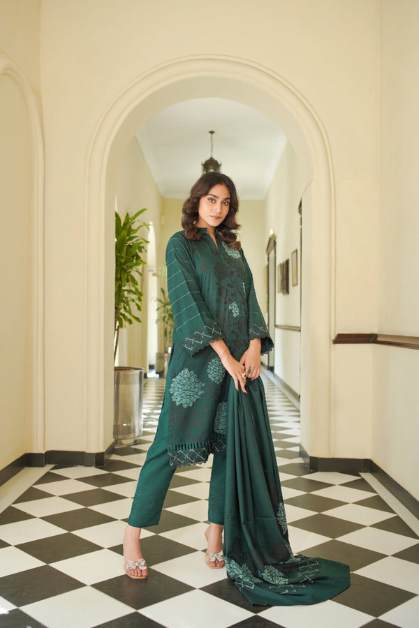 Zamurd-e-Nazneen - ZEENIA